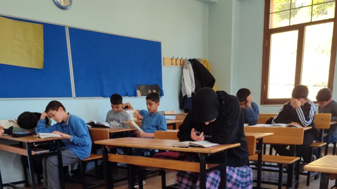 KİTAP ZİHNİN ANAHTARIDIR